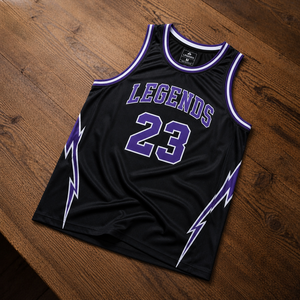 Camiseta de Baloncesto Legends 23 Morada y Negra Sublimada, Unisex para Adultos, Transpirable, de Poliéster, Ropa Deportiva - Product Image 3