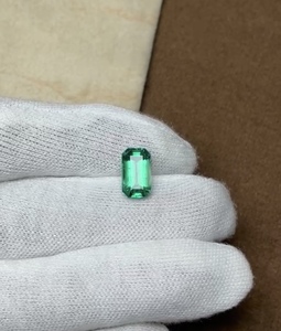 พลอยมรกตทรงแปดเหลี่ยมสีเขียวเข้มคุณภาพสูงสไตล์แซมเบียสำหรับเครื่องประดับชั้นดี - Product Image 5