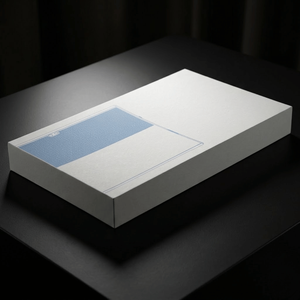 กล่องบรรจุภัณฑ์อุปกรณ์อิเล็กทรอนิกส์สำหรับผู้บริโภค ทำจากกระดาษคราฟท์รีไซเคิล เคลือบด้าน เคลือบยูวี  ลายนูน  แบบกำหนดเองได้ - Product Image 1