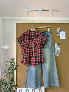 Chemisier d'été décontracté à carreaux pour femme L842, coupe ample et oversize, à manches courtes, boutonné, avec poches à rabat - Product Image 6
