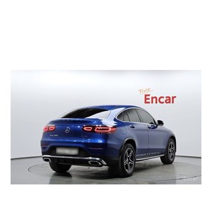 Mercedes-Benz GLC300 4MATIC Coupé Clase GLC 2023 con Tracción en las Cuatro Ruedas, Caja de Cambios Automática, Volante a la Izquierda, Cámara Trasera - 35,761 km - Product Image 2