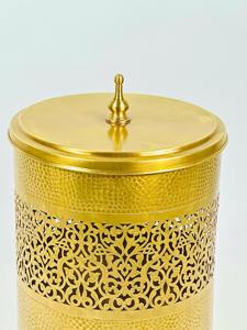 Cubo de Basura de Diseño de Lujo en Dorado con Trabajos de Grabado, Elegante Contenedor de Basura Ideal para Decoración Festiva, Ocasiones Especiales y Regalos - Product Image 3