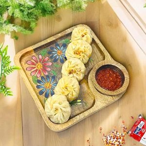 Plateau de service en bois multifonctionnel avec décorations en carreaux colorés pour servir des fruits secs, des noix, des chocolats et des chutneys - Product Image 1