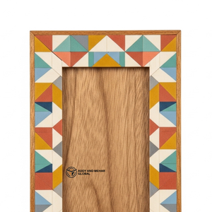 Marco de Madera Minimalista con Geometría Colorida |   Marco Moderno para Exhibición de Fotos - Product Image 5
