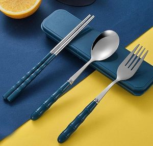 Ensemble de couverts de voyage en acier inoxydable 3 pièces avec cuillère, fourchette et baguettes, réutilisables, portables, pour les voyages, le bureau et le camping - Product Image 4