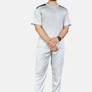 Ensemble de survêtement décontracté pour homme, t-shirt à manches courtes et pantalon de jogging avec empiècements contrastants aux épaules – Meilleure vente - Product Image 4