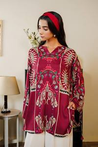 Ensemble Kurti et cordon en rayonne et coton rouge cerise, design élégant, coupe confortable et allure ethnique stylée - Product Image 3