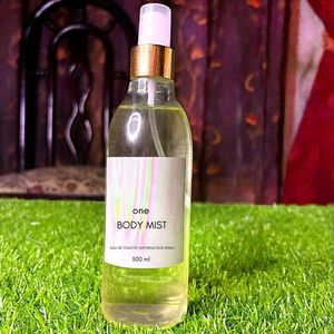 สเปรย์ระงับกลิ่นกายแบบขวดปั๊มสีทอง กลิ่นหอมติดทนนาน สำหรับทั้งชายและหญิง ให้ความสดชื่นแก่ผิว ขนาด 300 มล. บรรจุในขวดพลาสติก PET - Product Image 4