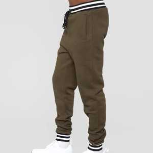 Ensemble de survêtement 2 pièces pour homme, style pull, 100 % coton, meilleur prix, tenue décontractée, survêtement pour homme en vente en ligne - Product Image 3