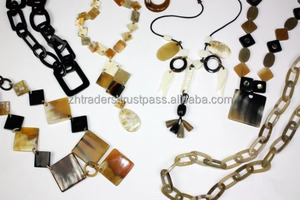 Collier en corne de buffle naturel fait à la main pour femmes, bijoux tendance, best-seller, couleur ambre miel - Product Image 5