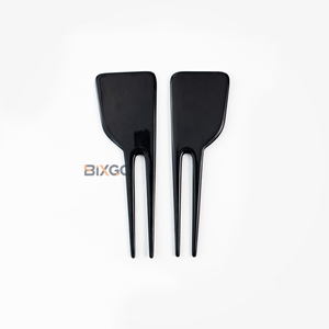 Pique à cheveux traditionnelle en corne de buffle à 2 dents, sculptée à la main, en matériau naturel unique, bijou capillaire pour la vente mondiale - Product Image 1