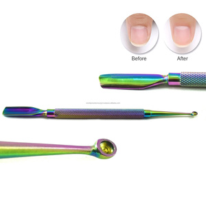 Pousse-cuticules double embout en acier inoxydable avec cuillère, kit d'outils de manucure réutilisable, équipement professionnel de soins de beauté - Product Image 1