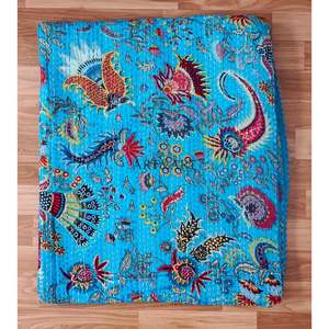 Couvre-lit indien vintage Gudri imprimé au bloc et au kantha, motif poisson, bleu indigo, par le fabricant - Product Image 6