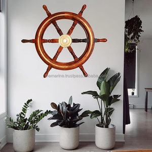 Décoration murale en laiton massif et bois de 18 pouces fabriquée à la main Roue de bateau à finition polie brillante avec design de sculpture Style nautique - Product Image 5