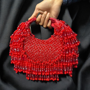 Sac de soirée demi-lune brodé de haute qualité avec anse en anneau, perles rouges faites à la main, fermeture éclair, élégant sac à main de fête - Product Image 1