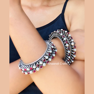 Conjunto de brazalete tradicional de perla oxidada de plata de latón hecho a mano para mujer, conjuntos de joyería étnica para mujer, ropa de boda - Product Image 2