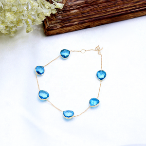 Pulsera Geométrica de Oro Amarillo Sólido de 18K con Topacio Azul Natural en Engaste de Bisel, Joyería Fina al por Mayor, Memoria Jewels - Product Image 3