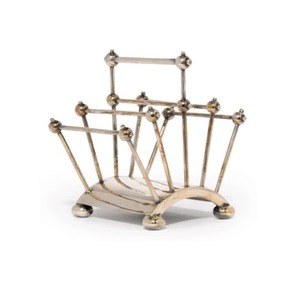 Porte-croissants en métal d'une fabrication exceptionnelle, idéal pour les toasts, les bagels, les crumpets, les gaufres et même les sandwichs. - Product Image 5