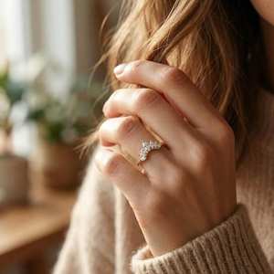 Bague de fiançailles en diamant de laboratoire taille marquise, or massif 10K 14K 18K, design de joaillerie fine, certifié IGI, couleur E VVS 0.43 carats - Product Image 4