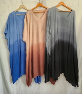 Vestido Kaftan Ombre Tie Dye para Mujer, Estilo Holgado, Ropa de Playa con Tela de Rayón Suave y Elegante Diseño en Degradado Azul - Product Image 1
