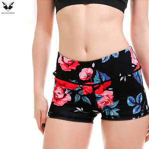 Shorts de sport de haute qualité imprimés par sublimation, haute résistance, pour la course à pied, le fitness et le yoga, shorts de fitness pour femmes sur mesure - Product Image 2