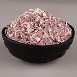 Flocons d'oignon rose déshydratés 8-15 mm Emballage en vrac Sac de 14 kg Conforme aux normes SB LB ELB - Product Image 1