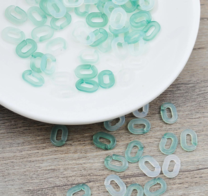 Elegante cadena decorativa de resina para pared, decoración exclusiva de resina epoxi, cadena decorativa de enlaces para pared a precio económico. - Product Image 1