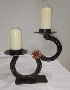 Candelabro Doble de Metal con Forma de Herradura Ecuestre, Decorativo para Mesa, Estilo Rústico Occidental, Centro de Mesa para Decoración del Hogar - Product Image 1