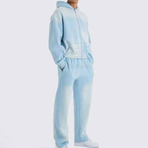 Conjunto deportivo informal para hombre, estilo desgastado por el sol, de dos piezas, cómodo, de tela de algodón suave, estilo urbano, para gimnasio y uso diario. - Product Image 2