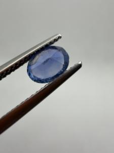 Zafiro Azul Real Natural, Corte Ovalado, 1.18ct, 7x5.5x4mm, Gema Suelta Facetada, Tratada con Calor de Ceilán, con Juego de Color, para Joyería - Product Image 2