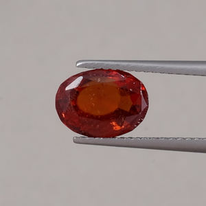 พลอยเฮสโซไนต์สีแดงธรรมชาติแบบขายส่ง น้ำหนัก 3.58 กะรัต รูปทรงวงรี ขนาด 10x7.5 มม. สีอ่อน |   การทำเครื่องประดับเคลือบแว็กซ์/น้ำมันที่ได้รับการรับรองจาก IGI - Product Image 1