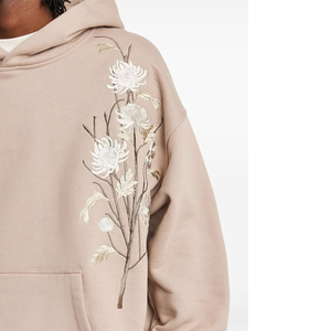 Sweat-shirt unisexe en coton à broderie florale beige, coupe classique, avec poche kangourou, éco-responsable, pour l'hiver, décontracté - Product Image 3