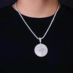 Collier pendentif hip-hop personnalisé avec diamant, design maille cubaine, grand diamant rond taille brillant, plaqué or, argent sterling 925 - Product Image 1