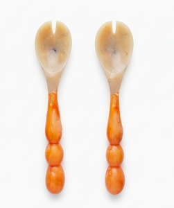 Lot de 2 cuillères à tête de corne en résine orange, design artisanal, légères, sans danger pour les aliments, pour la vaisselle, les fêtes et l'hôtellerie - Product Image 1