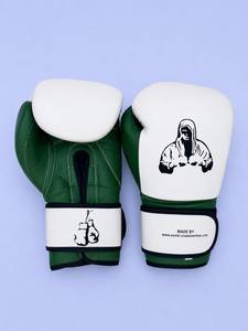 Gants de boxe légers et respirants HARRY JOHNSON PROD en cuir vert et blanc avec fermeture réglable pour l'entraînement des adultes - Product Image 1