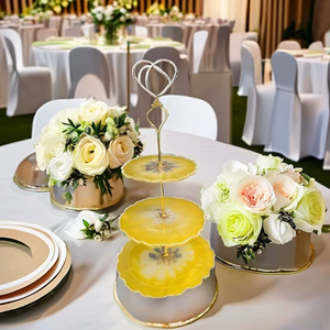 Support à gâteau en résine de qualité supérieure, couleur jaune, pour table, pour mariages et occasions, support à gâteau pour hôtels, look moderne, support en métal - Product Image 1