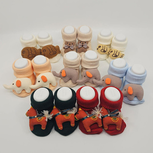 Chaussettes antidérapantes pour bébé, chaussons tricotés décontractés en coton à semelle souple pour l'intérieur, chaussures d'hiver pour la crèche - Product Image 3