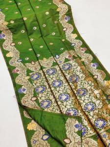 Sari Tradicional Indio de Seda Banarasi con Trabajo de Tejido Zari para Bodas y Eventos Festivos, Atuendo para Mujer - Product Image 4