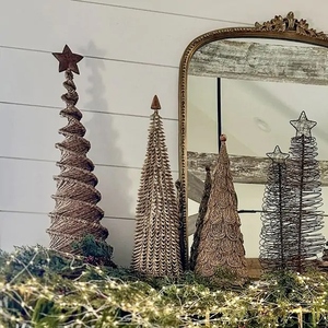Diseño de tendencia en la industria: Árbol cónico de junco marino natural tejido a mano, decoración navideña hecha a mano, decoración rústica para las fiestas, ecológica. - Product Image 6
