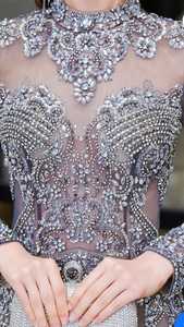 Robe de Demoiselle d'Honneur Brodée à la Main de la Meilleure Qualité, Design Fantaisie - Product Image 2