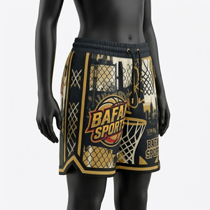 Shorts de basket-ball pour femmes de qualité supérieure, en polyester mesh noir et or, avec panneaux graphiques et logo personnalisé. - Product Image 3
