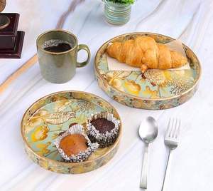 Plateau de service rond en bois rustique, élégant plateau vintage pour fruits, collations, desserts et apéritifs à prix raisonnable - Product Image 1