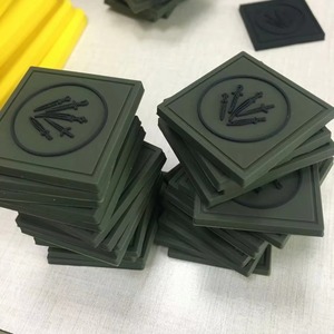 Etiquetas de PVC Suave al por Mayor, Parches Personalizados con Logotipo para Prendas, Ropa Urbana y Gorras - Product Image 1