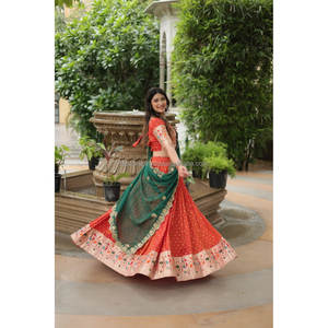 Découvrez l'allure de Tendance Cosmos Jequard Lehenga Choli Avec Soie Russe Brodé Dupatta. Découvrez le fusio parfait - Product Image 1