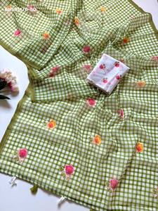 Colección de Sarees y Blusas de Lino Suave con Diseño Moderno de Alta Calidad, Estampado Digital Floral a Cuadros y Borlas, Exportador de Moda Femenina - Product Image 3