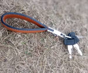 Porte-clés en cuir avec fermoir métallique durable pour hommes et femmes - Product Image 6