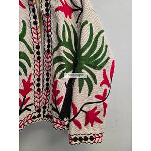 Veste brodée ouzbèke faite à la main, veste courte Suzani, veste bohème chic, veste de soirée pour femmes, manteau - Product Image 3