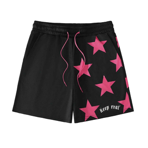 Shorts courts pour hommes noirs avec impression d'étoiles roses, taille à cordon de serrage, décontractés, respirants, design personnalisé - Product Image 1