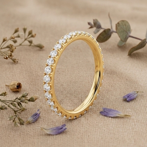 Bague de mariage en or avec diamants, style demi-éternité minimaliste, empilable, pour femme - Product Image 3