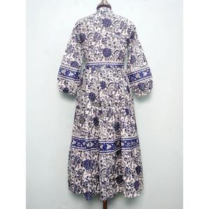 Vestido Maxi de Algodón Suave con Estampado Floral, Cuello en V, Manga Larga, con Cinturón, Ideal para Vacaciones - Product Image 6